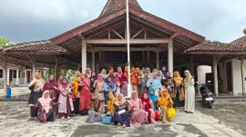 Kegiatan Syawalan dan Pertemuan Rutin PKK Kalurahan Ponjong Berlangsung Khidmat dan Penuh Kebersamaa